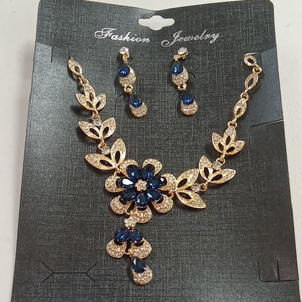 Fashion Jewelry Gold and Blue Floral Necklace Set